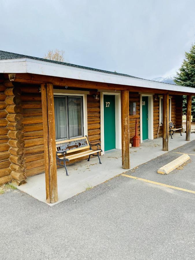 Green Creek Inn And Rv Park Wapiti Exteriör bild